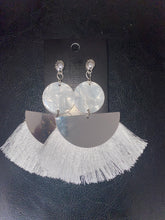 Load image into Gallery viewer, Round Fan Tassel Earrings
